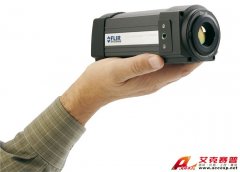 FLIR SC325 非制冷微熱量長(zhǎng)波紅外熱像儀